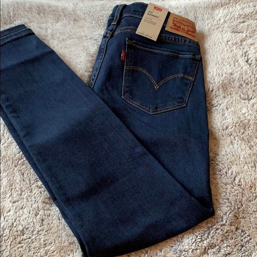 Levi’s 711 Skinny Jeans